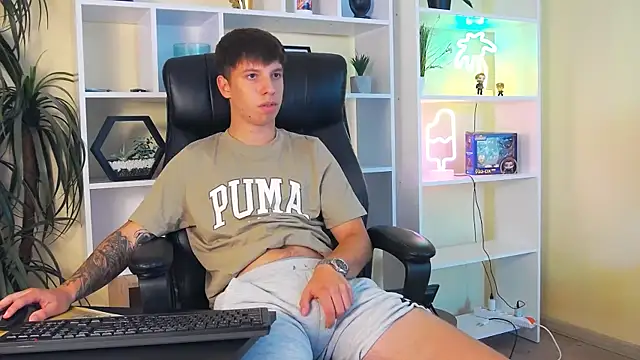 Živý XXX chat ThomasEdisonn