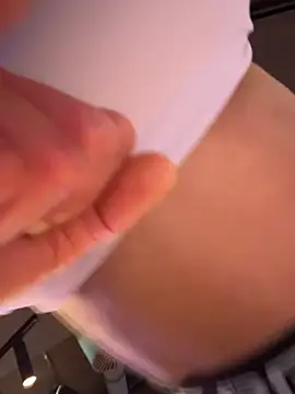Chat XXX Live F3ckd0lllucy
