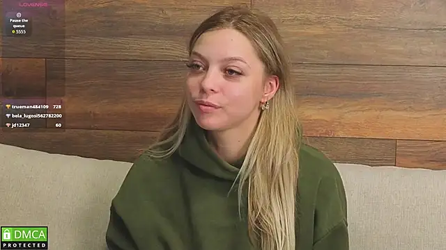 EmilieLong Chat XXX in diretta