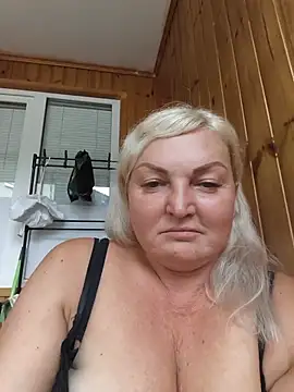 White-Chocolatte live XXX chat