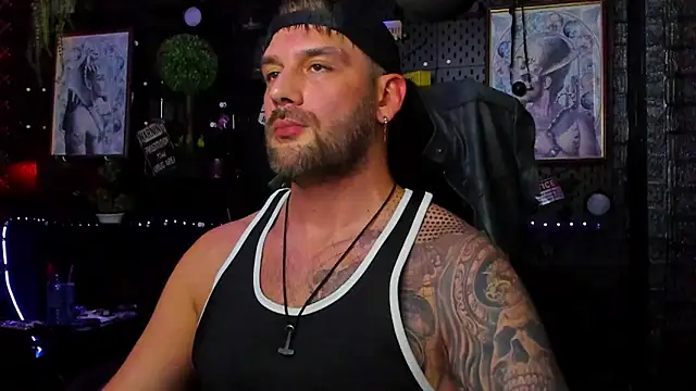 XXX chat uživo modela LexHardy
