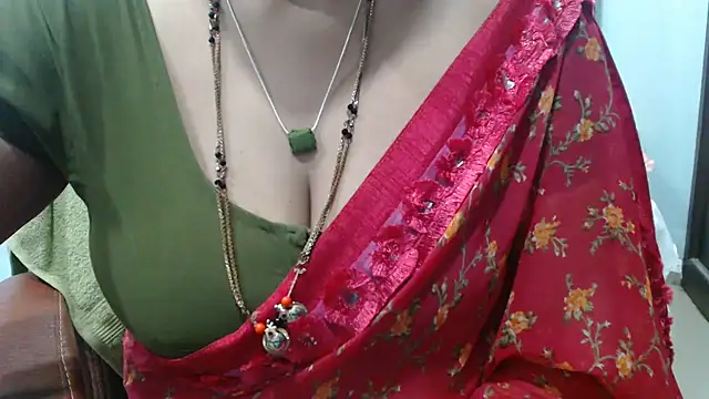 sunitha-3 Chat XXX in diretta