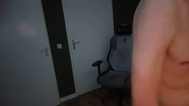 stroopcock Show in webcam