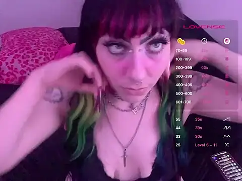 צ'אט XXX בשידור חי של ChrryFoxx