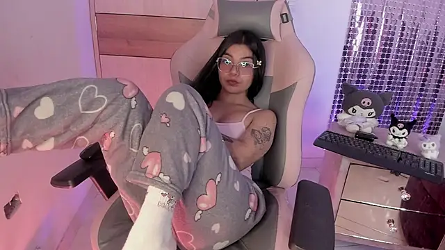 sofi_soft_ Adlı Modelin Canlı XXX Sohbeti