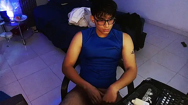Mr_yisuzz 在線直播表演