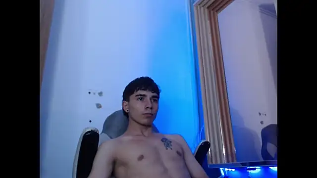 XXX chat uživo modela MaximumSteel_