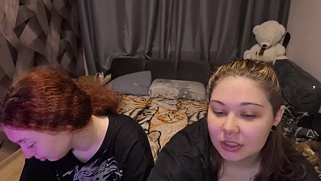 LunarCouple_ live XXX chat