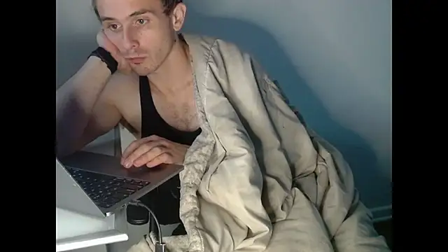 XXX chat uživo modela hothunkyman123
