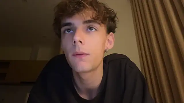 Živý XXX chat YourLucius