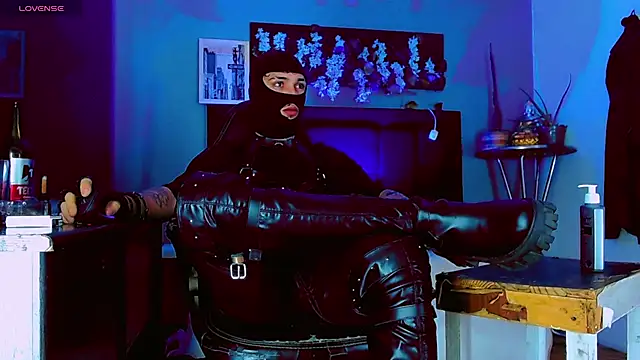 Онлайн чат XXX HannibalLester