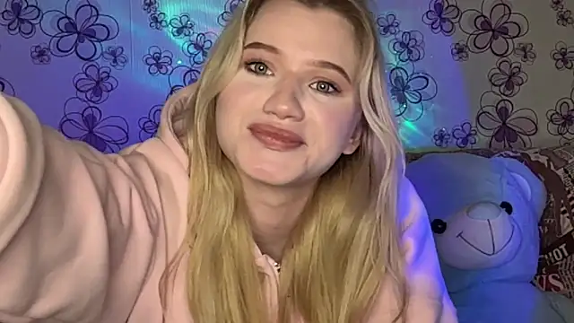 EarlineStrojnys' Live XXX Chat