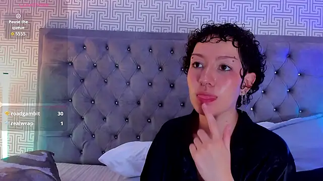 NohaCooper Adlı Modelin Canlı XXX Sohbeti