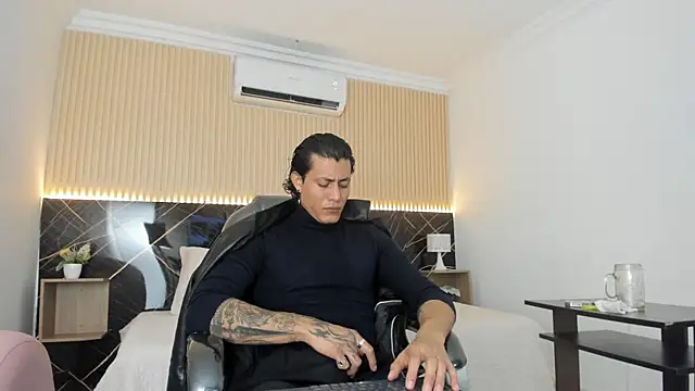 Damian_romanoff_: απευθείας συνομιλία ΧΧΧ