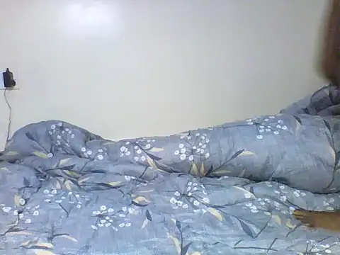 Sweetpinky8 Adlı Modelin Canlı XXX Sohbeti