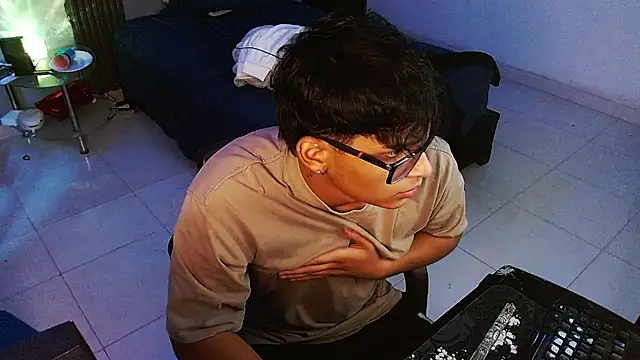 Mr_yisuzzのライブXXXチャット
