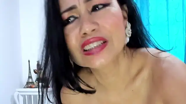 Chat +18 de SamantaDarkk ao vivo