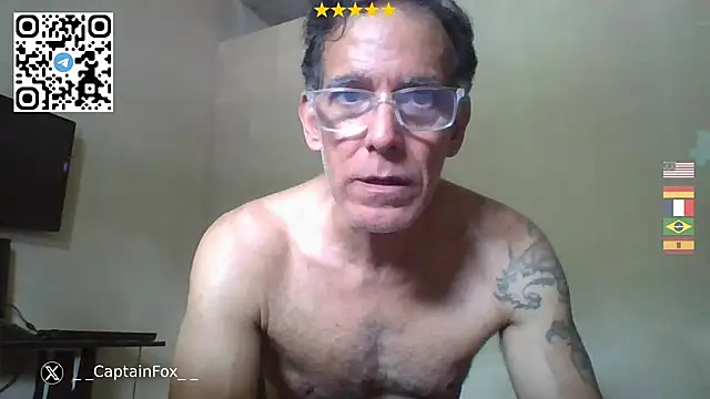CaptainFox live XXX chat