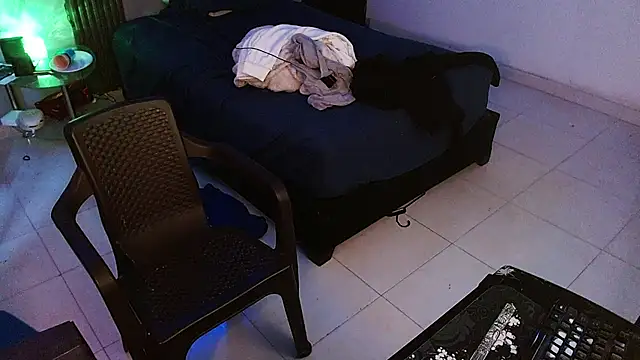 Mr_yisuzz Webcam show
