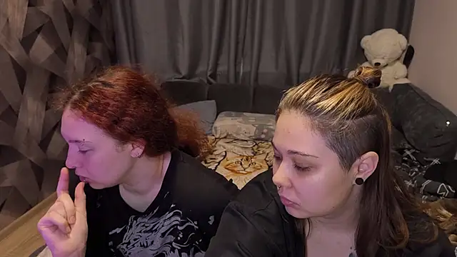 LunarCouple_'s Live XXX Chat