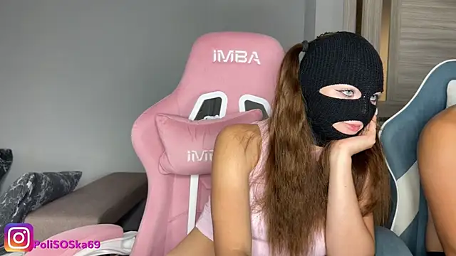 PoliSOSka Adlı Modelin Canlı XXX Sohbeti