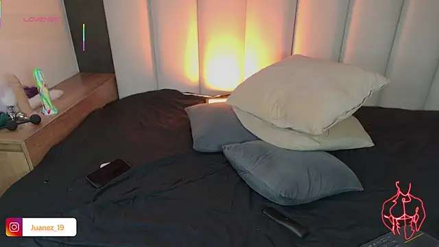 Ken-boy_ Adlı Modelin Canlı XXX Sohbeti