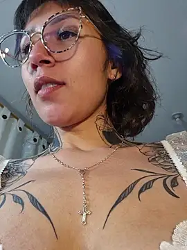 Mar_puentes Chat XXX in diretta