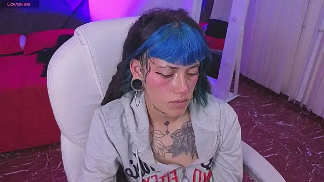 _sharlotte777's Live XXX Chat