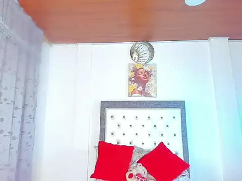 sarahnanksdoll's Live XXX Chat