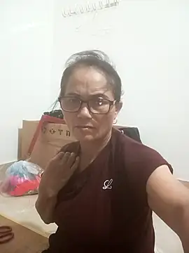 Vieekee Chat XXX in diretta