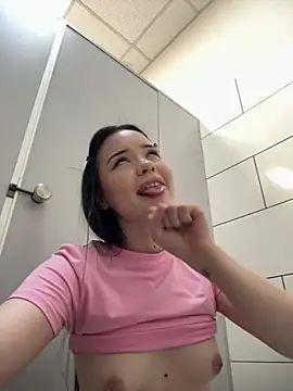 צ'אט XXX בשידור חי של kitty_sixseven