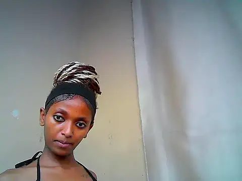 Qute_nimple Chat XXX in diretta