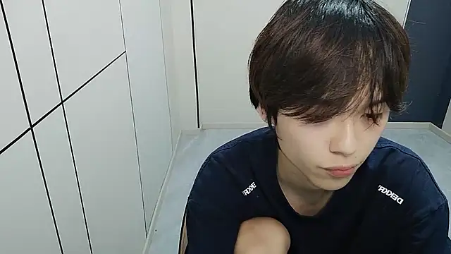 T2028T live XXX chat