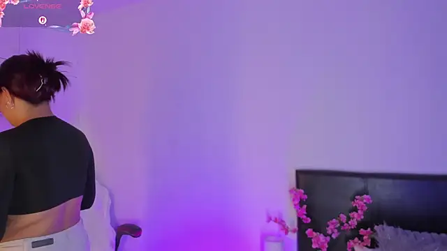 Chat XXX en directo de Sweet_Cherry__1