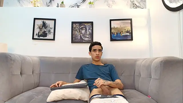 GOLDEN_BOSS Live XXX Chat