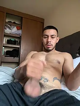 Taylor_DiamondBoy Live XXX Chat