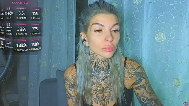 tattooedBabyy Chat XXX in diretta