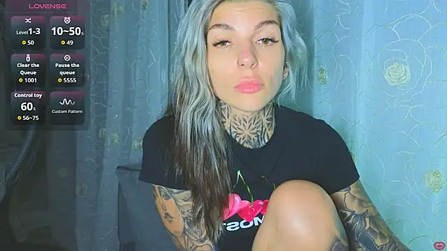 tattooedBabyy Chat XXX in diretta