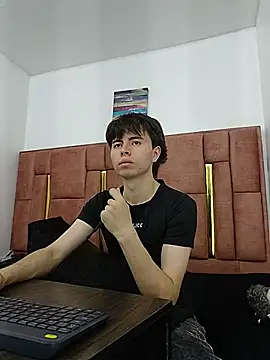 MICHAEL_HONEY Live XXX-chat