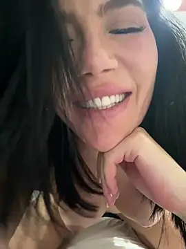 Chat XXX ao vivo de Hello_Babi