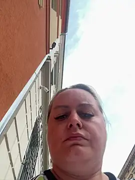 Meliss_Official9 Chat XXX in diretta