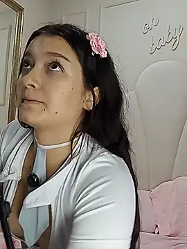 Chat +18 de Nahomyrain ao vivo