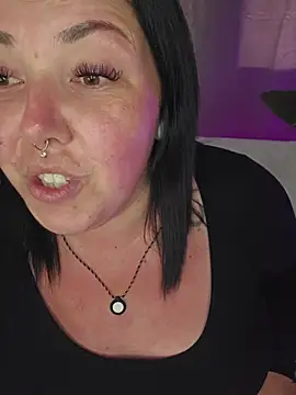 CurvyBonnie_XO Webcam-Show