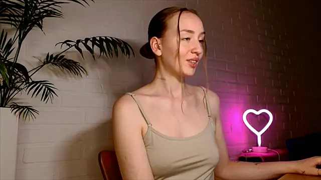 WhitePrincessLuna's Live XXX Chat