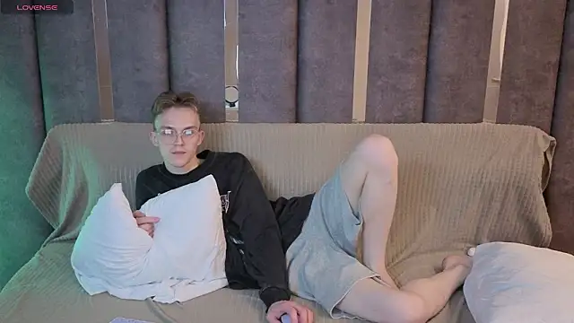 Živý XXX chat Midnight_gospell