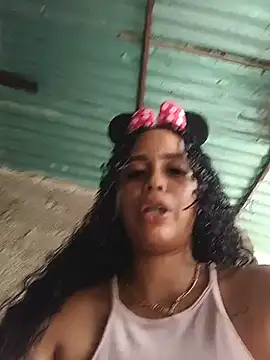 Tu-Diablita_Caliente: διαδικτυακό σόου στην κάμερα