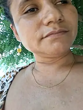 แชท XXX สดของ Mature--Mommy