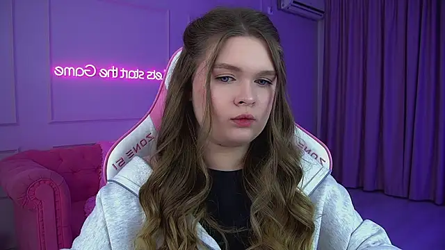 CrystalLyons live XXX chat