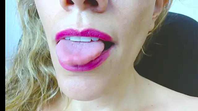 chantalsemenova1のライブXXXチャット