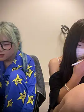 Rocket-Girl live XXX chat